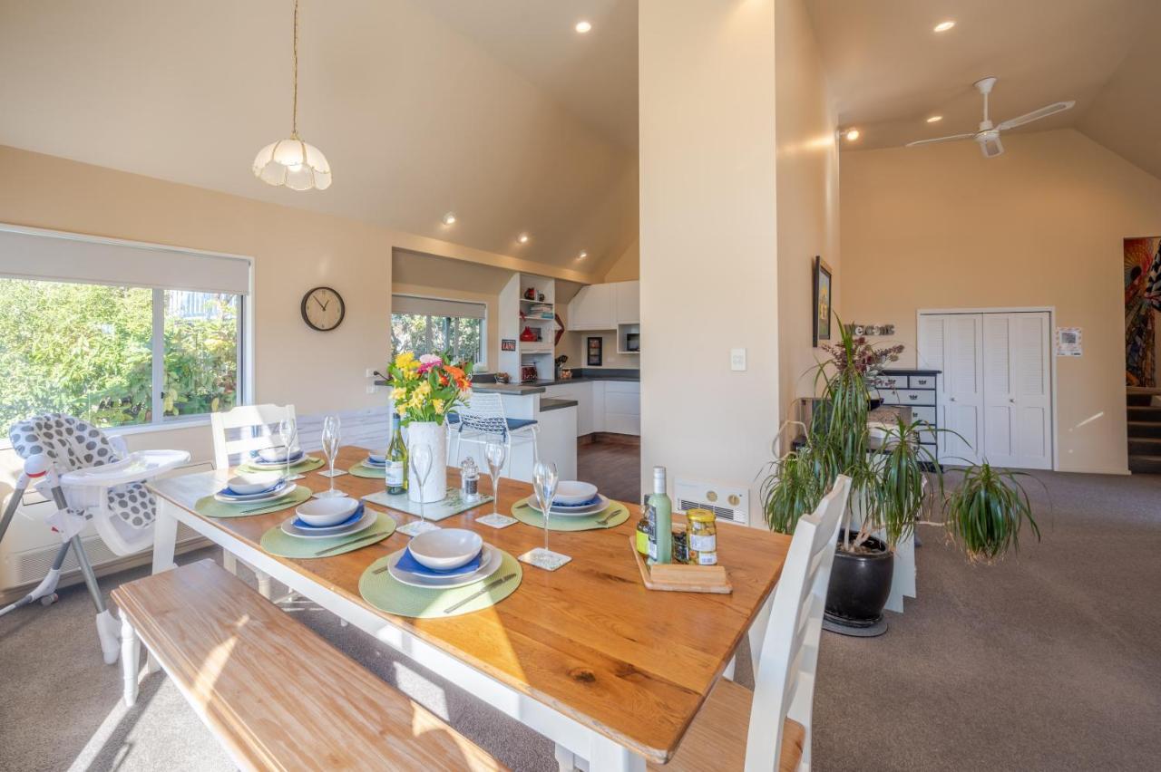Rose On The Bay - Akaroa Holiday Home Экстерьер фото